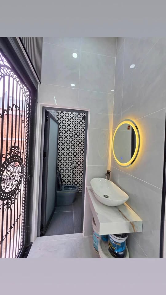 Nhà phố hai mặt tiền Tân Đông Hiệp, Dĩ An 60m² giá 5.8 tỷ - Thiết kế hiện đại, sẵn sàng vào ở!