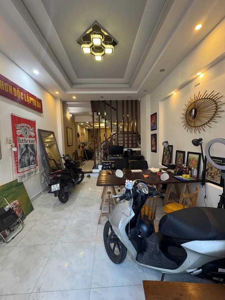 Nhà 3 tầng mặt tiền đường Lương Thế Vinh, Sơn Trà, 58m² - Vị trí đắc địa, giá tốt!