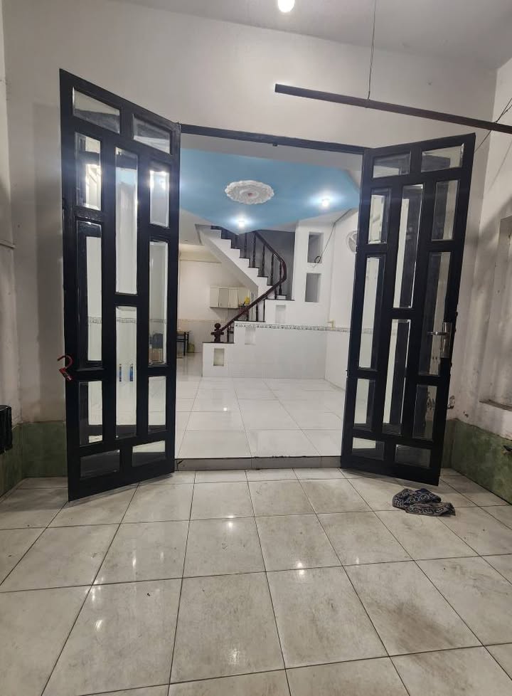 Nhà 1 Trệt 1 Lầu Đường Huỳnh Thị Hai, Quận 12, 69.6m² - Vị trí đẹp, giá chỉ 3.85 tỷ!