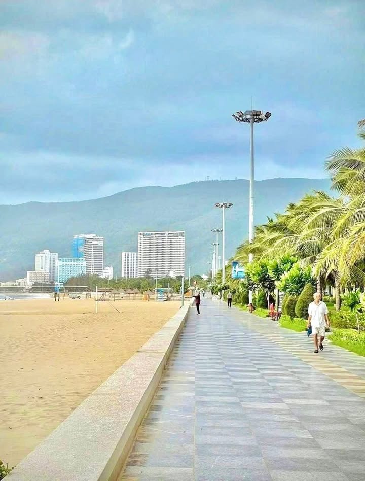 Mặt tiền 150m² tại Lê Lợi, Quy Nhơn - Cách biển chỉ 200m, 16.5 tỷ!