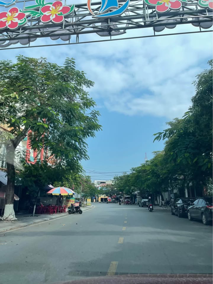 Nhà phố Dương Kinh Hải Phòng 100m² giá 4 tỷ - Vị trí kinh doanh đắc địa!