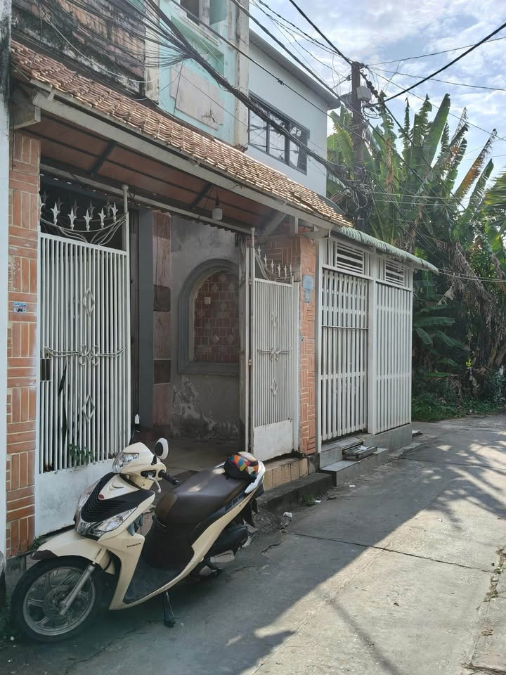 Nhà phố 334/3 Nguyễn Trung Trực, Rạch Giá 60m² giá 1.35 tỷ - Vị trí đắc địa, tiện nghi đầy đủ!