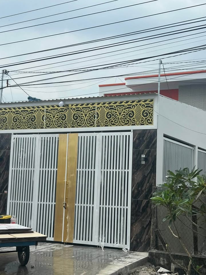 Nhà mặt tiền Nhựa, Phường Ninh Thạnh, Tây Ninh 160m² giá 1.85 tỷ - Tiện nghi lý tưởng cho gia đình và kinh doanh!