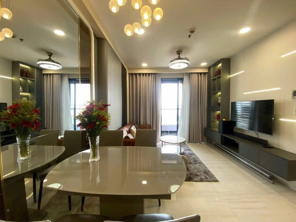 Căn hộ Kingdom 101 Q10 2PN giá 18 triệu - Nội thất đầy đủ, tiện nghi