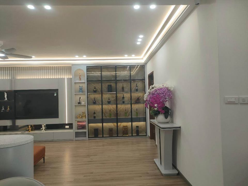 Căn hộ Tập Thể Đào Tấn Liễu Giai 120m² giá 5 tỷ - Vị trí vàng gần Lotte