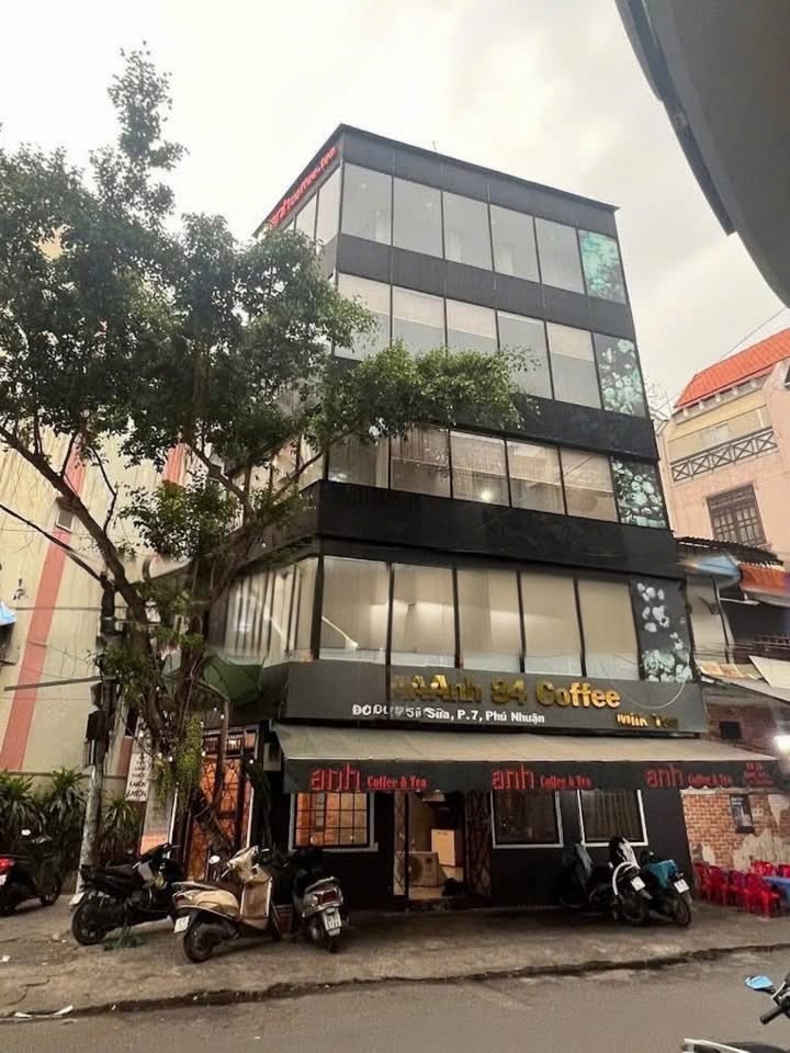 Cho thuê nhà nguyên căn mặt tiền Hoa Sữa, Phú Nhuận 48m² - Phù hợp cho văn phòng và kinh doanh!