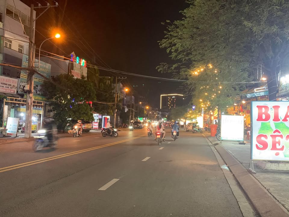 Cho thuê mặt bằng góc 2 mặt tiền Man Thiện, Thủ Đức - Diện tích 110m², giá 12 triệu/tháng!