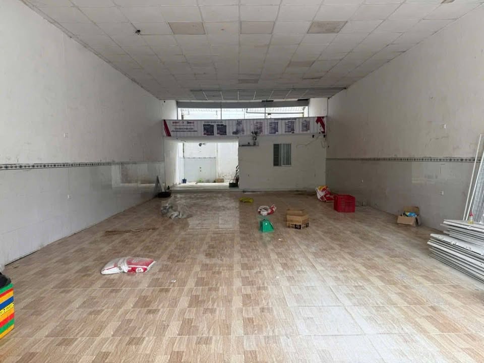 Mặt bằng kinh doanh Phước Long B Thủ Đức 140m² giá 15 triệu/tháng - Vị trí sầm uất, đông dân cư!