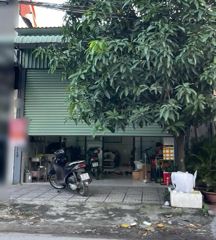 Cho thuê nhà mặt bằng kinh doanh tại Đỗ Xuân Hợp 100m² giá 15 triệu - Vị trí đắc địa, thuận tiện giao thương!