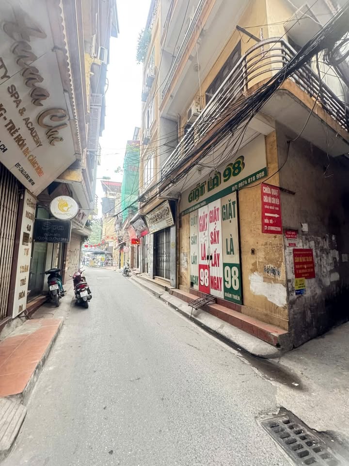 Nhà mặt tiền Khâm Thiên, Đống Đa 32m² giá 11.2 tỷ - Kinh doanh sầm uất!