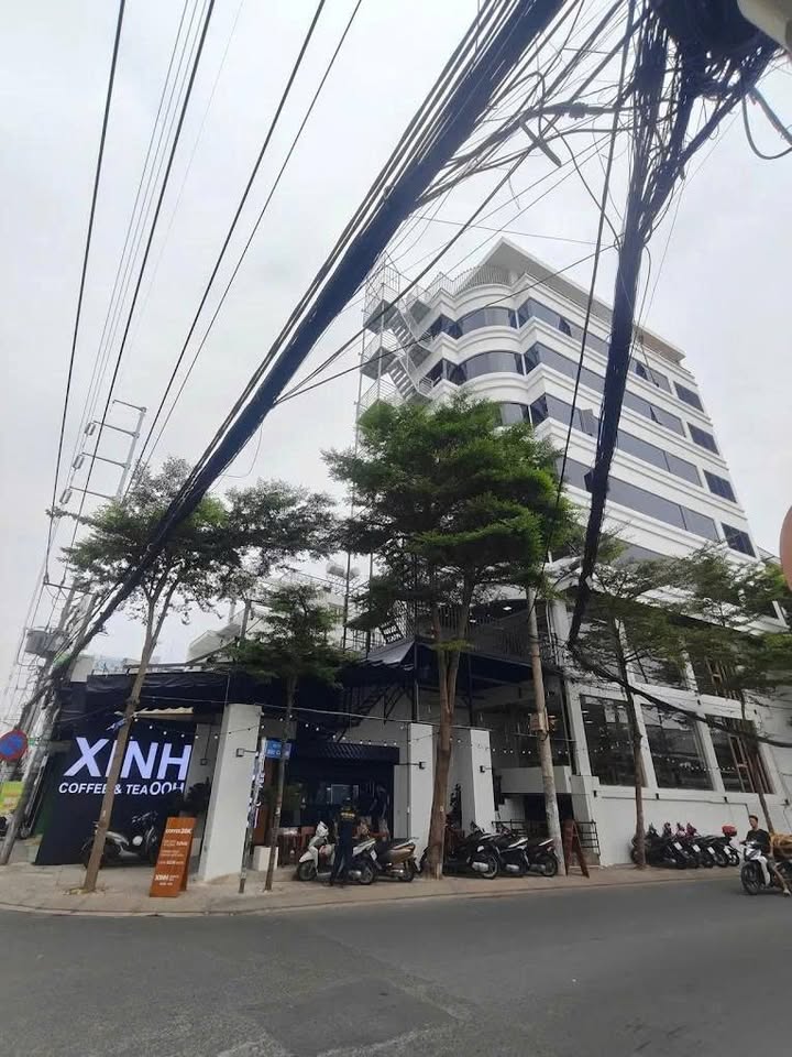 Cho thuê góc 2 mặt tiền Bàu Cát, Tân Bình 210m² - Hầm 8 tầng, giá tốt!