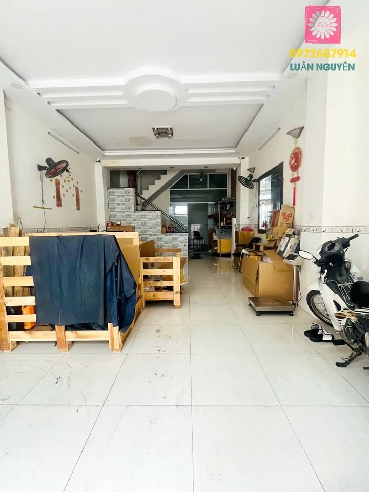 Nhà mặt tiền Sầm Sơn, Tân Bình 70m² giá 25 triệu - Kinh doanh lý tưởng!
