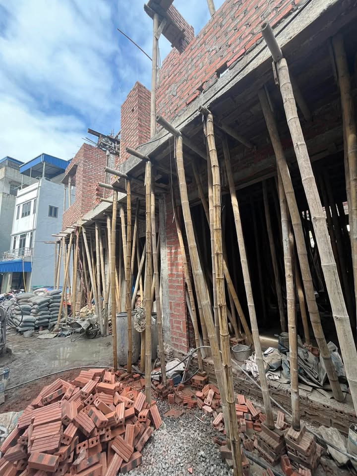 Nhà 3 tầng đường Nguyễn Khuyến, 46m² giá 2.1 tỷ - Cơ hội sở hữu ngay!