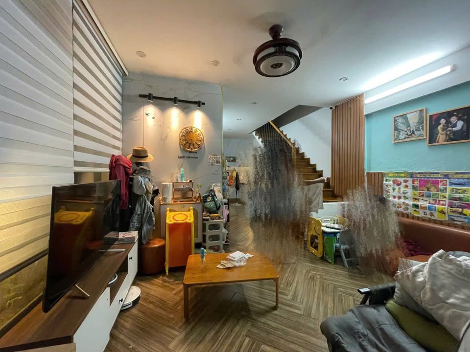 Nhà 2 tầng tại kiệt Phan Châu Trinh, Đà Nẵng 42m² giá 3.5 tỷ - Sẵn sàng vào ở!