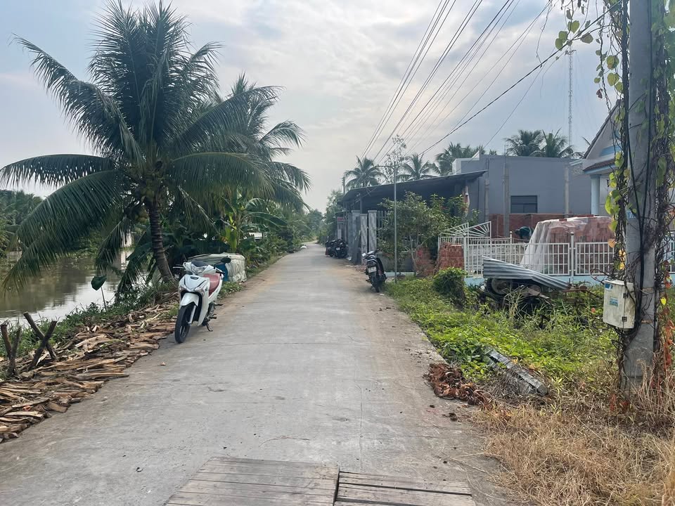 Đất nền Cần Thơ 452m² giá 1 tỷ - Sổ đỏ chính chủ, ngay chợ Số 8!