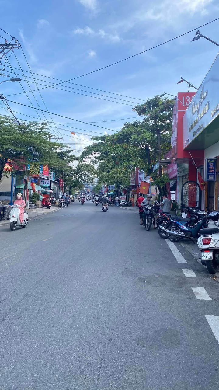 Nhà mặt tiền Đặng Huy Trứ, TP Huế, 104m² giá 6 tỷ - Kinh doanh sầm uất!