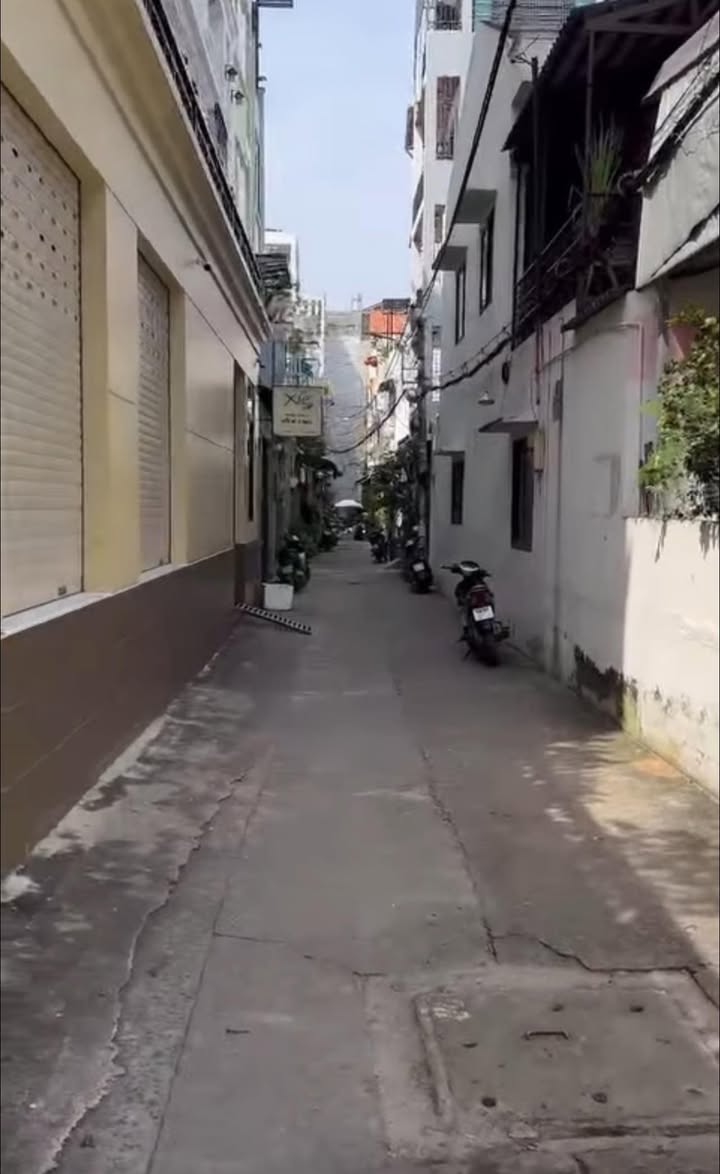 Nhà phố Gò Vấp 33m² giá 4.1 tỷ - Vị trí đẹp, gần trường học!