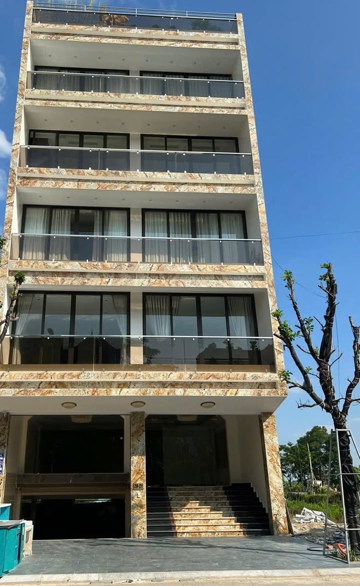 Tòa nhà 6 tầng mặt Nguyễn Quyền, Bắc Ninh - Diện tích 204m², giá 30 tỷ - Đầu tư sinh lời ổn định!