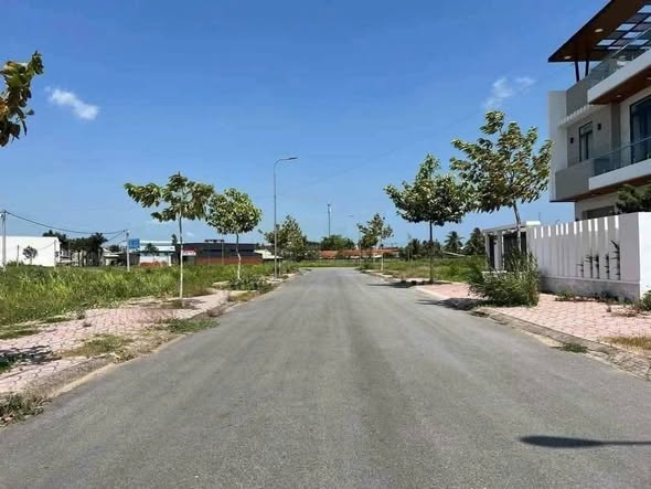 Đất nền biệt thự đường N21, KĐT 5A Sóc Trăng - 180m² chỉ 2.5 tỷ!