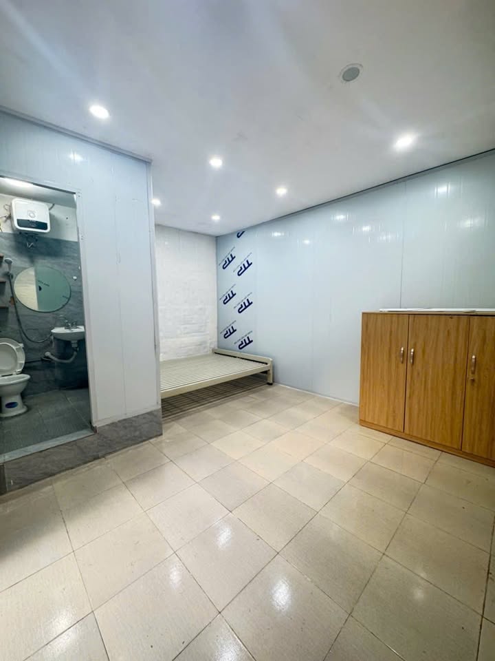 Phòng cho thuê tại khu đô thị Văn Quán 20m² giá 2.6 triệu - Giờ giấc tự do, đầy đủ nội thất!