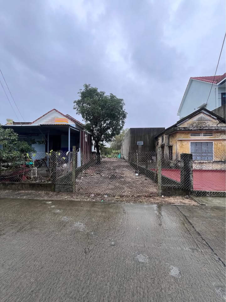 Đất nền đường Trần Thủ Độ, phường Khuê Trung, 240m² - Tiện ích đầy đủ cho an cư!