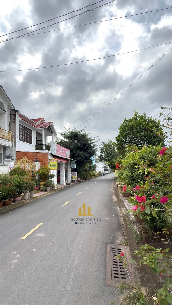 Nhà mặt tiền đường Lê Văn Đáng, phường 4, Cao Lãnh - 70m² giá 2 tỷ - Thích hợp ở lâu dài!