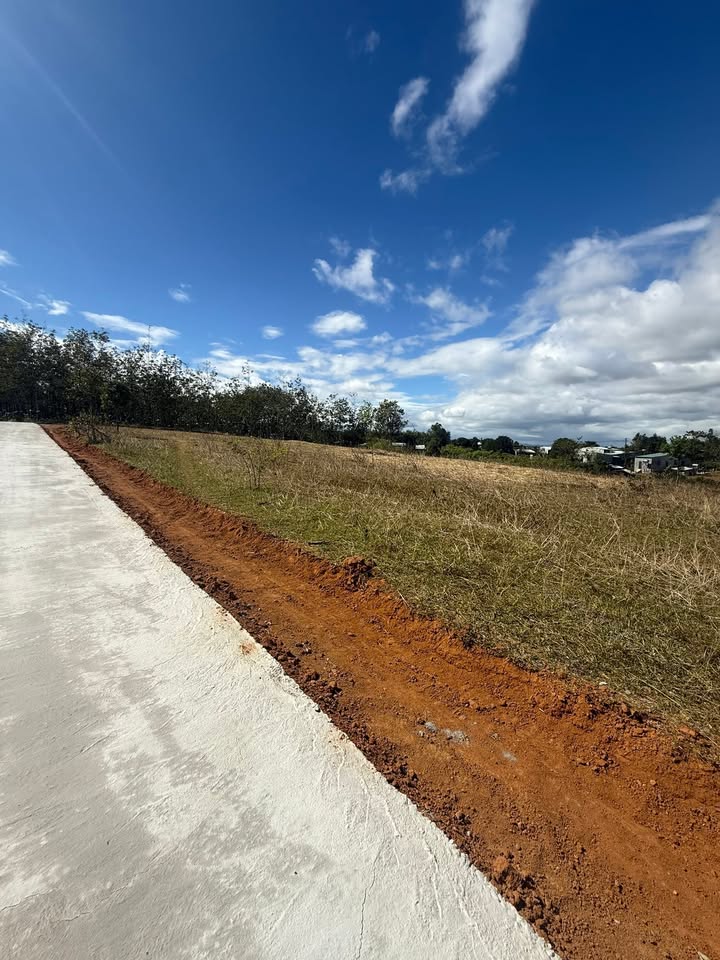 Đất thổ cư Chư Hreng - Kon Tum 250m² giá chỉ 2xx triệu - Đầu tư tiềm năng!