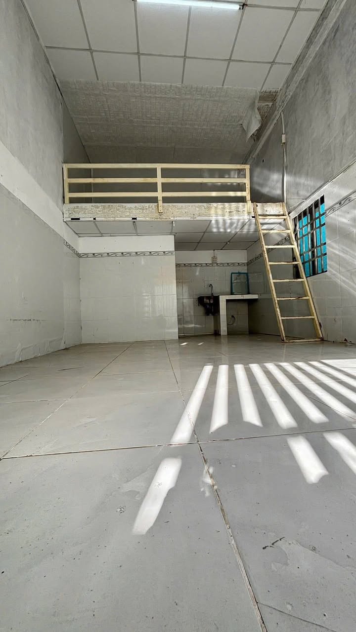 Cho thuê căn mặt tiền hẻm 51 đường 3/2 - Diện tích 36m², Giá chỉ 3 triệu!