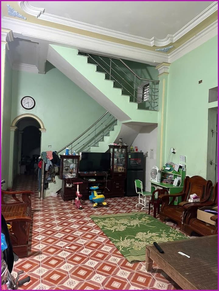 Nhà 2 tầng Đông Hương 93m² giá 2 tỷ - Chính chủ bán gấp!