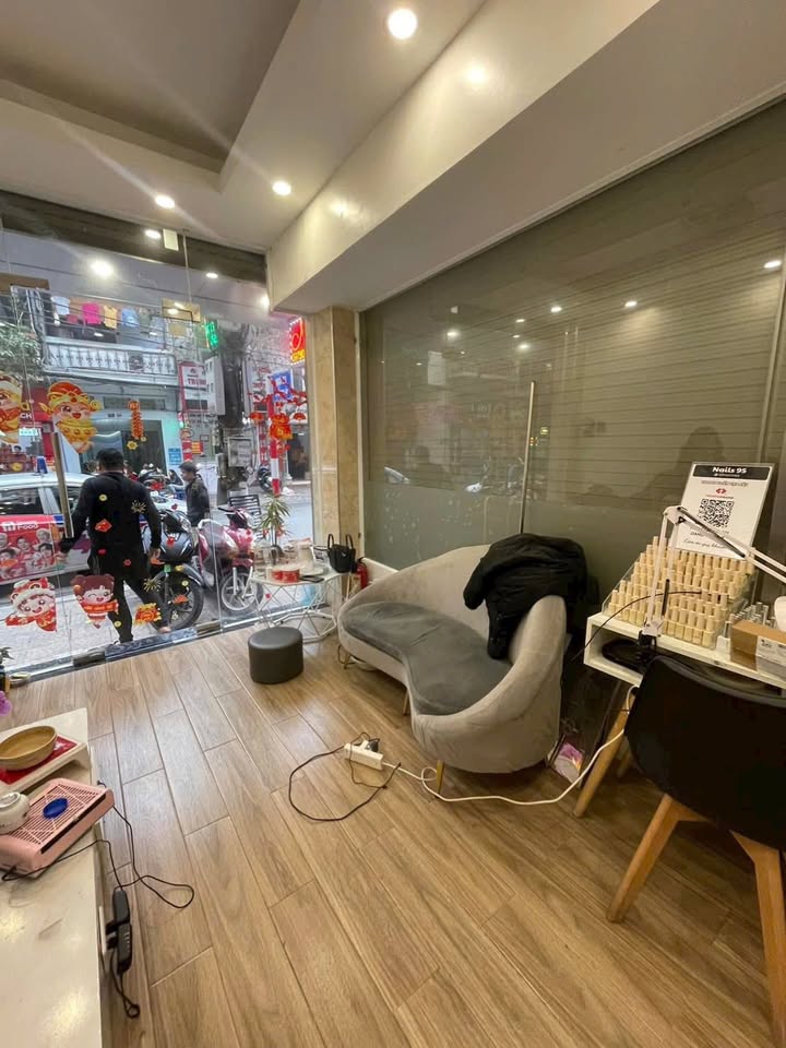 Nhà mặt phố Tân Ấp, Ba Đình 26m² giá 9 tỷ - Kinh doanh đắc địa!