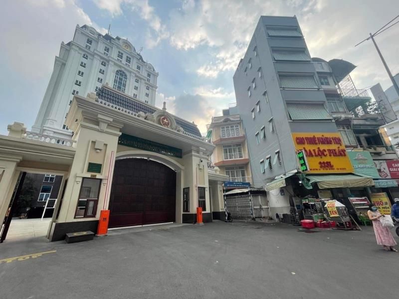 Nhà 1 trệt 4 lầu, 140m², giá 10.5 tỷ - Đầu tư sinh lời ngay tại Bùi Viện!