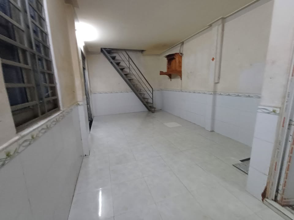 Nhà cho thuê 32m² tại hẻm 4A, Vĩnh Lộc A, chỉ 2.5 triệu/tháng - Không phòng ngăn cách!