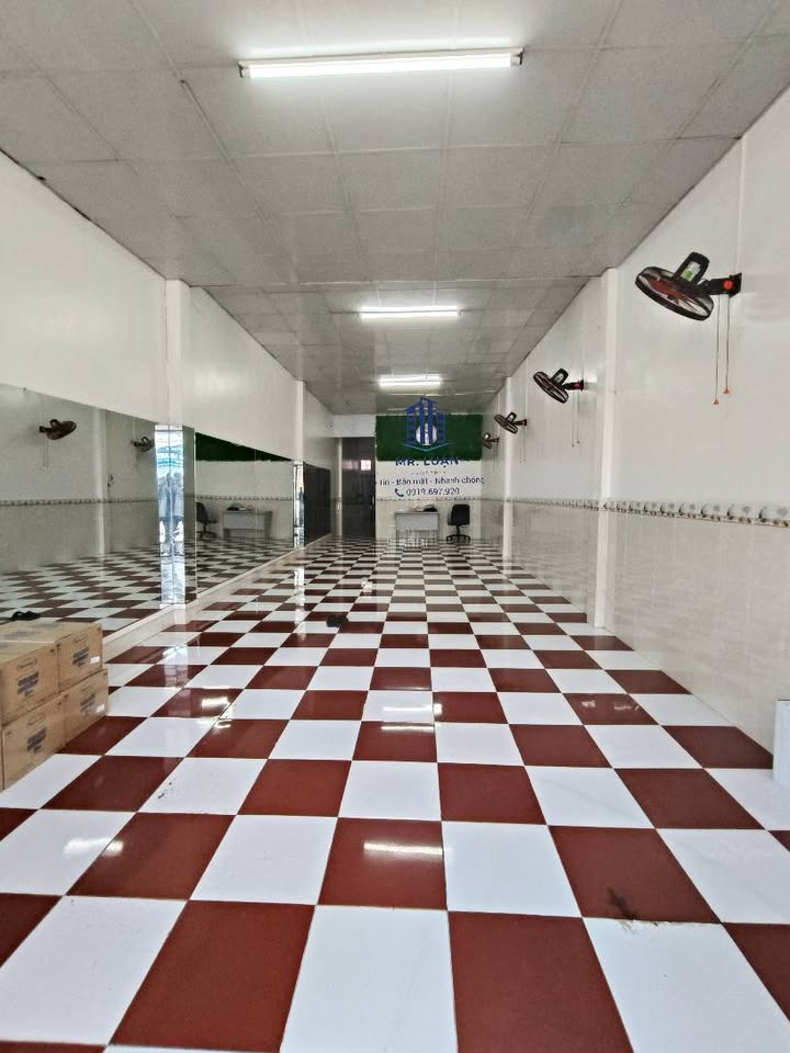 Nhà mặt tiền đường 3/2, phường 5, Cà Mau 84m² giá 2.9 tỷ - Sổ hồng riêng, thổ cư 100%!