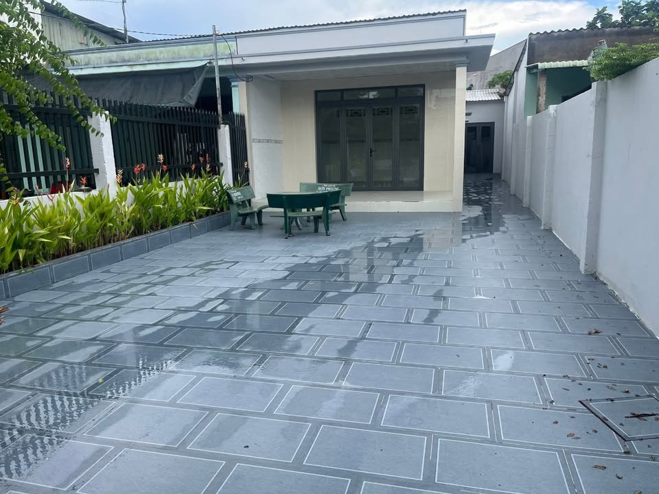 Nhà cấp 4 Phước Lợi Bến Lức 224.4m² giá 2.5 tỷ - Gần chợ Gò Đen, tiện ích đầy đủ!