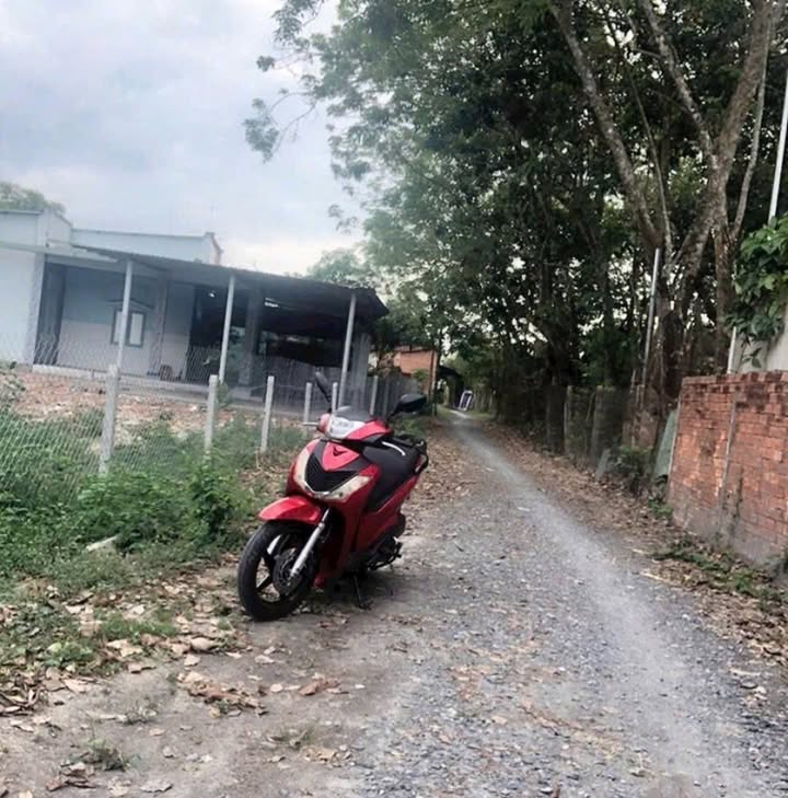 Nhà đẹp 940m² Đường Trại Đá, Củ Chi - Đất 2 mặt tiền, giá chỉ 3.95 tỷ!