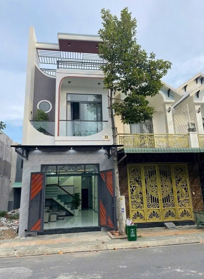 Nhà 1 trệt 1 lầu Tân Hiệp, Bình Dương 72m² giá 2 tỷ - Dọn vào ở ngay!