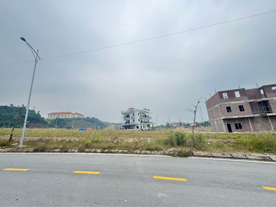 Đất Biệt Thự B9 Đường DH14, Cam Đường, Lào Cai - Diện tích 264.8m², Giá chỉ 3.36 tỷ!