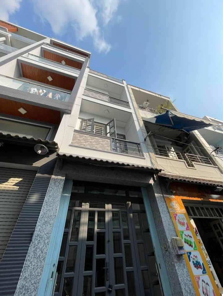 Nhà riêng quận 6 31m² giá 4.45 tỷ - Hẻm xe hơi, thiết kế hiện đại!