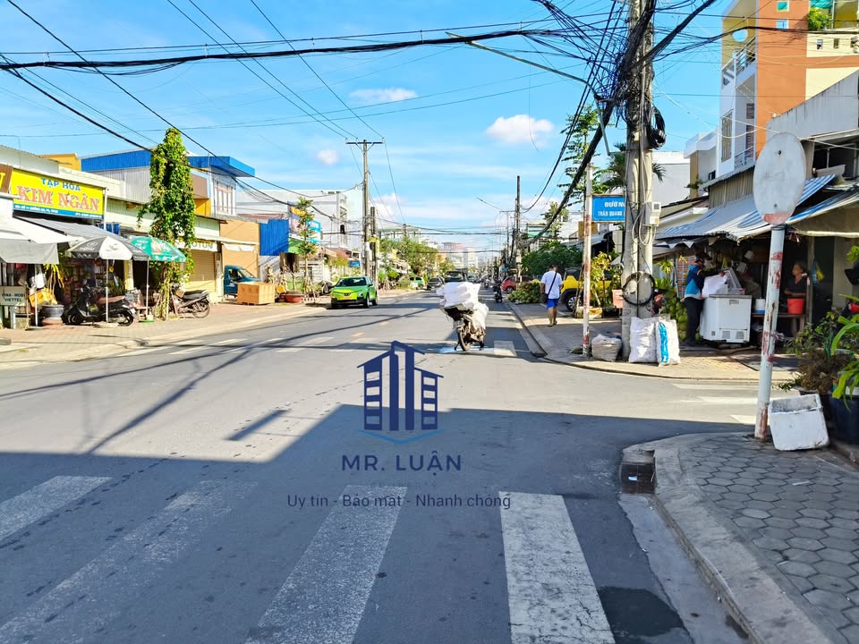 Nhà mặt tiền đường 3/2, phường Tân Thành, TP Cà Mau 84m² giá 2 tỷ - Kinh doanh thuận lợi!