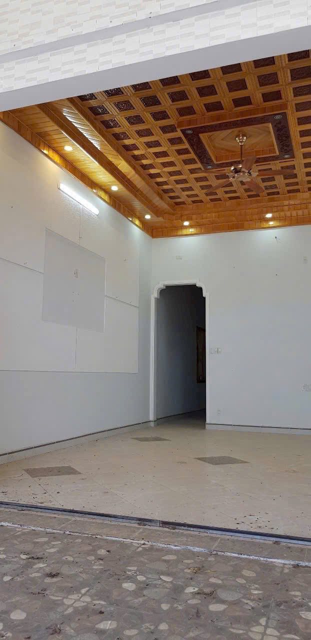 Bán nhà Lê Lợi, Kon Tum 200m² giá 1.7 tỷ - Chính chủ, sẵn sàng vào ở!