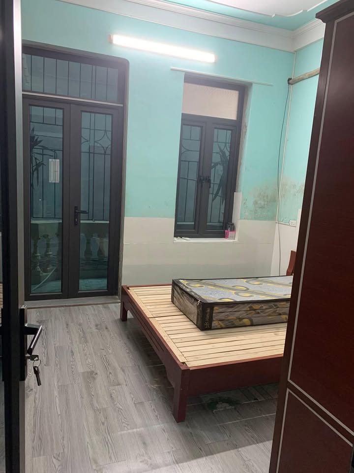 Nhà cho thuê 3 tầng Trần Thái Tông 40m² giá 3,5 triệu - Khu dân cư văn minh!