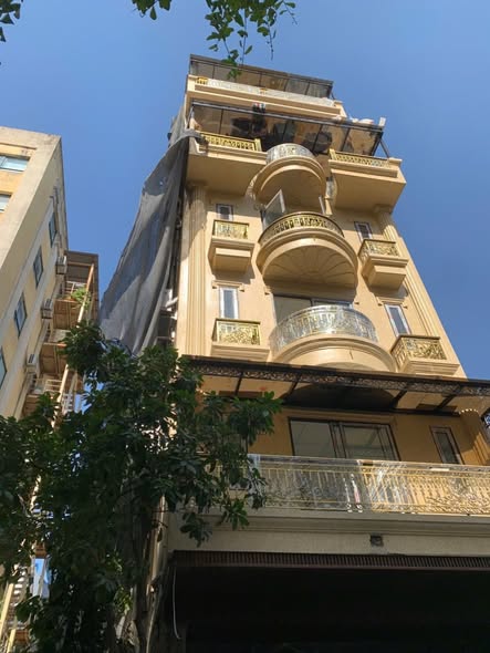 Nhà mặt phố Pháo Đài Láng, Đống Đa, 68m² giá 48 tỷ - Thiết kế Tân Cổ Điển sang trọng!