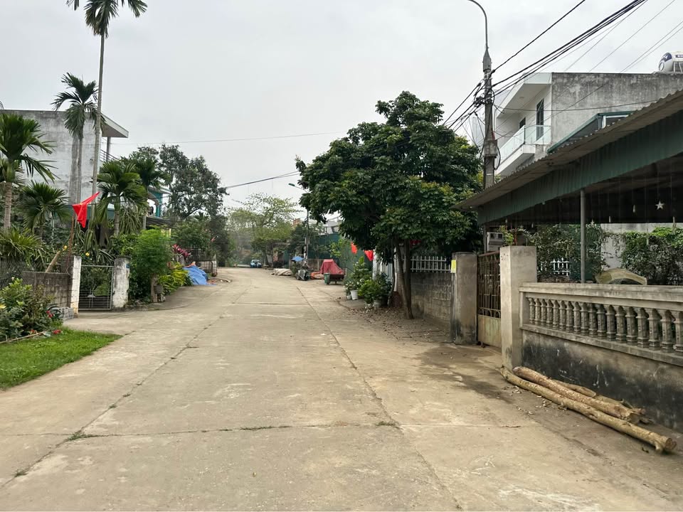 Đất thổ cư Hưng Thành 150m² giá 2 tỷ - Đường bê tông thoáng đẹp!