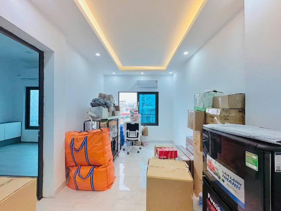 Căn hộ cho thuê tại Ngõ 46 Hào Nam, Đống Đa - Trống ngay vào ở!