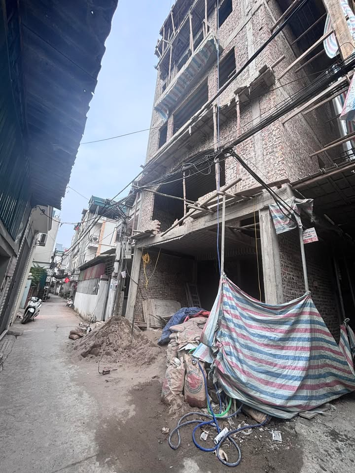 Nhà mới xây tại Thạch Bàn, Long Biên 43m² giá 8.6 tỷ - Thiết kế hiện đại, gara ô tô!