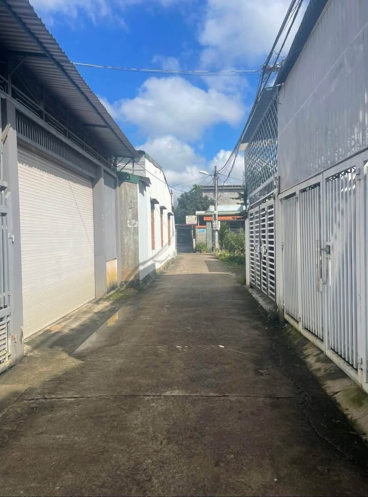 Đất nền Buôn Ma Thuột 95m² giá 2.7 tỷ - Nhà ở kín, dân trí cao!