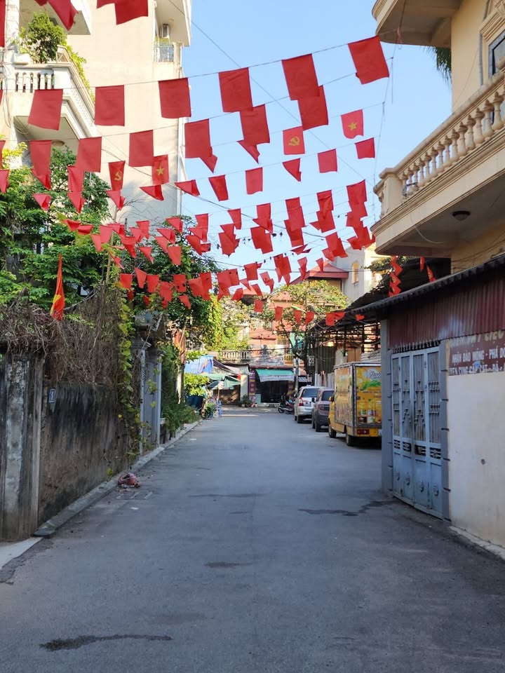 Đất mặt tiền 42m² Đông Ngạc giá chỉ 6 tỷ - Đầu tư sinh lời ngay!