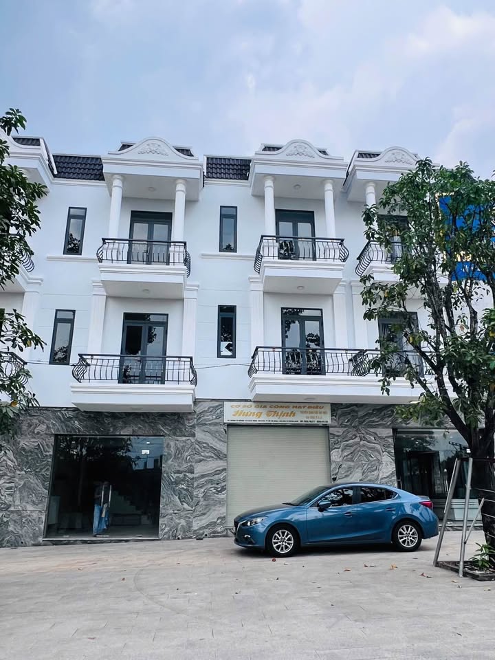 Nhà phố mặt tiền Tố Hữu, Uyên Hưng 100m² giá 18 triệu - Phù hợp kinh doanh và ở ngay!