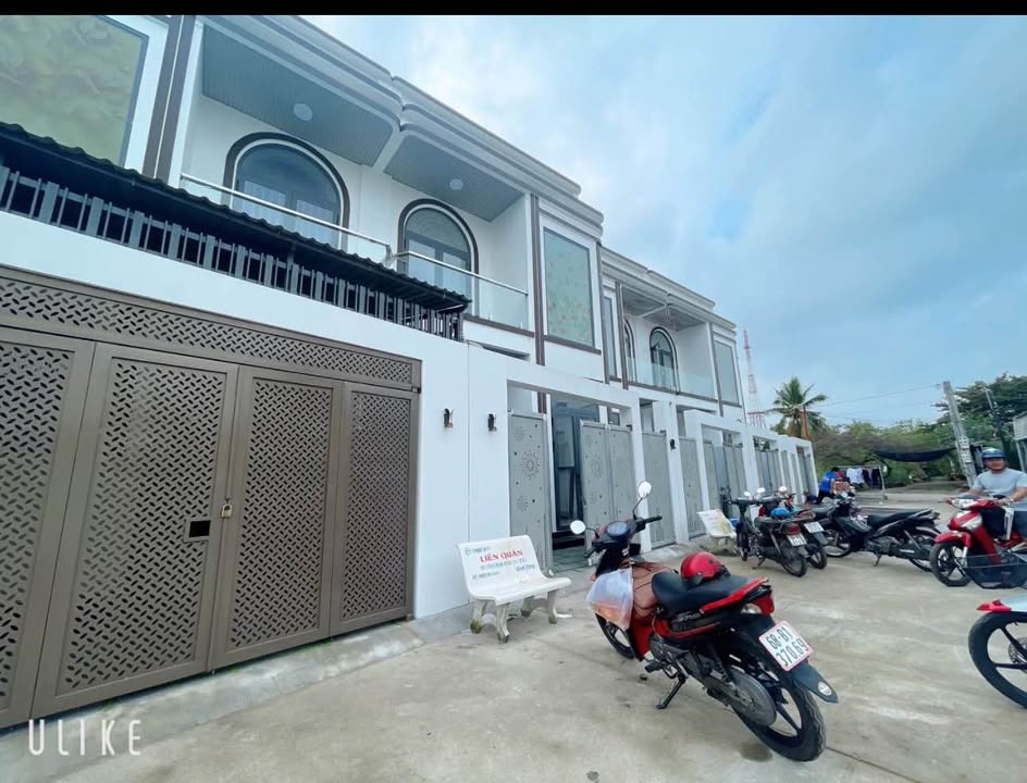 Nhà 1 Trệt 1 Lầu Vĩnh Long 98.2m² giá 3 tỷ - Full nội thất sang trọng!