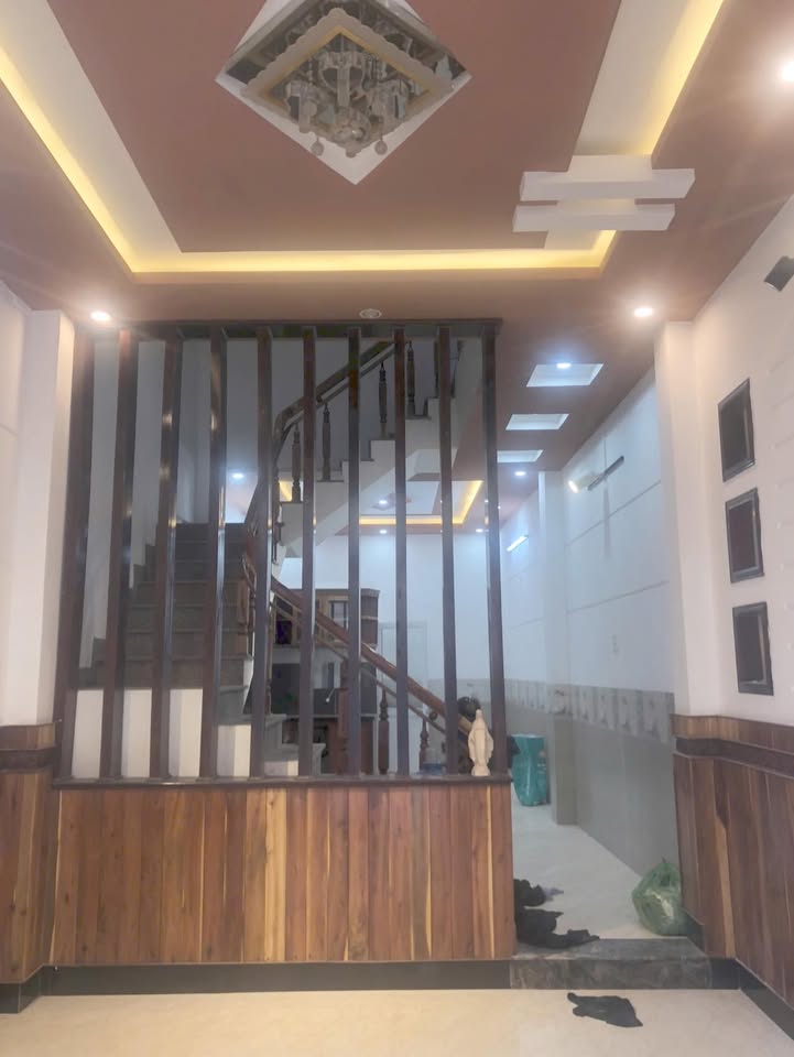 Nhà hẻm đường Ghềnh Ráng - Quy Nhơn 48.7m² giá 3.5 tỷ - Công năng đầy đủ, gần biển!